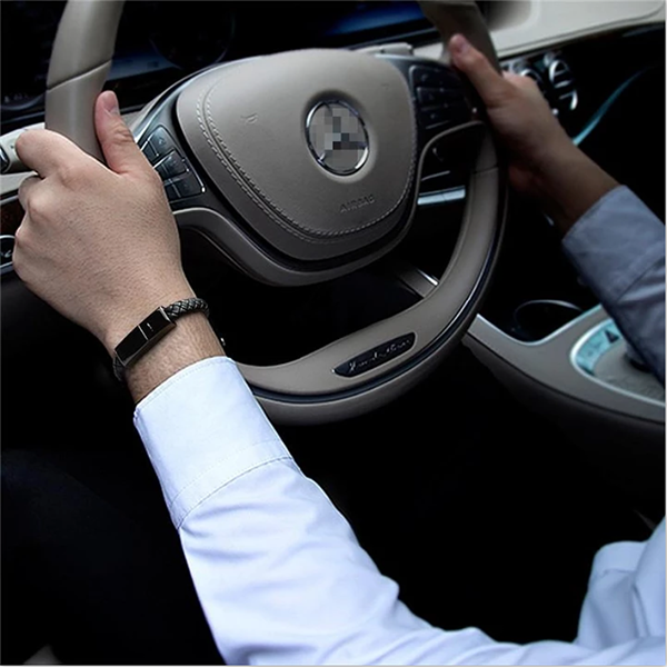 Bracelet mini USB en cuir avec câble de chargement et de données